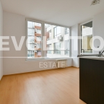 Дава се под наем Тристаен апартамент в София, Кръстова вада - 80 кв.м за 850 € - Снимка #1