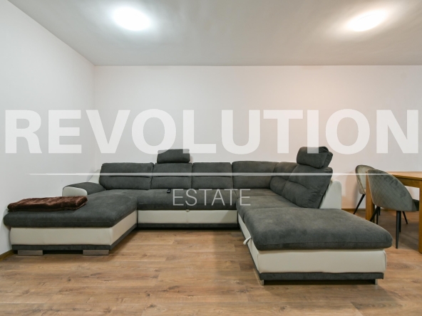 Дава се под наем Тристаен апартамент в София, Малинова долина - 104 кв.м за 720 € - Снимка #1