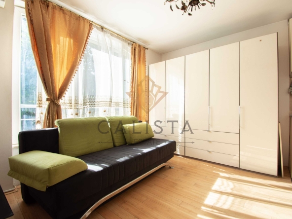 Дава се под наем Едностаен апартамент в София, Център - 30 кв.м за 413.61 € - Снимка #1