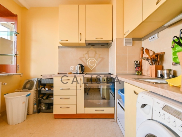 Дава се под наем Тристаен апартамент в София, Медицинска академия - 70 кв.м за 648.21 € - Снимка #1