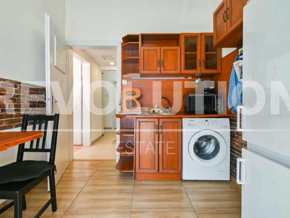 Дава се под наем Тристаен апартамент в София, Център - 110 кв.м за 739 € - Снимка #1