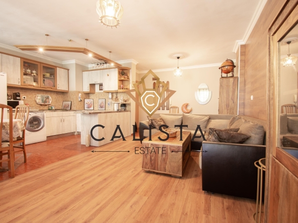 Дава се под наем Тристаен апартамент в София, Център - 110 кв.м за 1295.4 € - Снимка #1