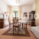 Дава се под наем Тристаен апартамент в София, Център - 106 кв.м за 897.6 € - Снимка #1