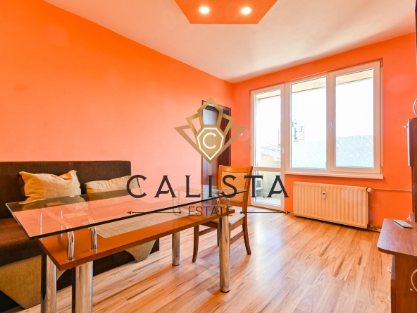 Дава се под наем Двустаен апартамент в София, Красно село - 60 кв.м за 578.34 € - Снимка #1