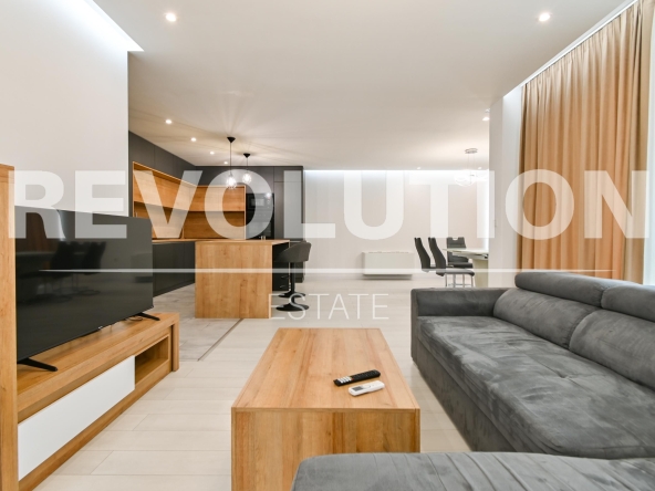 Дава се под наем Тристаен апартамент в София, Симеоново - 128 кв.м за 1296.42 € - Снимка #1