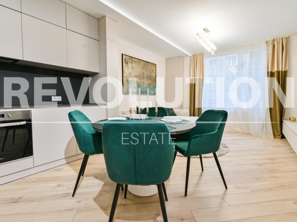 Дава се под наем Тристаен апартамент в София, Кръстова вада - 111 кв.м за 1246.44 € - Снимка #1