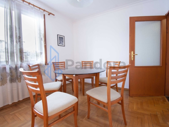 Дава се под наем Двустаен апартамент в София, Център - 70 кв.м за 498.27 € - Снимка #1