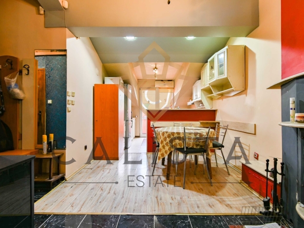 Двустаен апартамент в София, Център - 55 кв.м за 2273 €/кв.м - Снимка #1