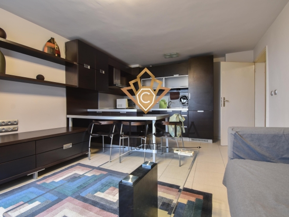 Дава се под наем Тристаен апартамент в София, Младост 2 - 87 кв.м за 746.64 € - Снимка #1