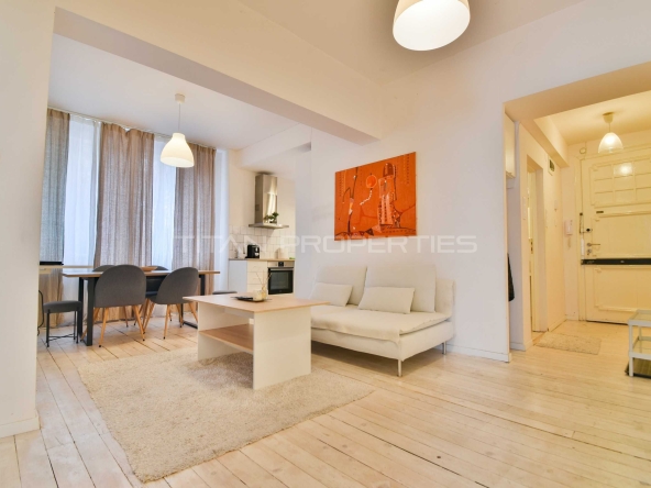 Тристаен апартамент в София, Център - 86 кв.м за 4652 €/кв.м - Снимка #1