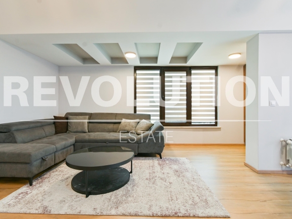 Дава се под наем Тристаен апартамент в София, Лозенец - 118 кв.м за 997.05 € - Снимка #1