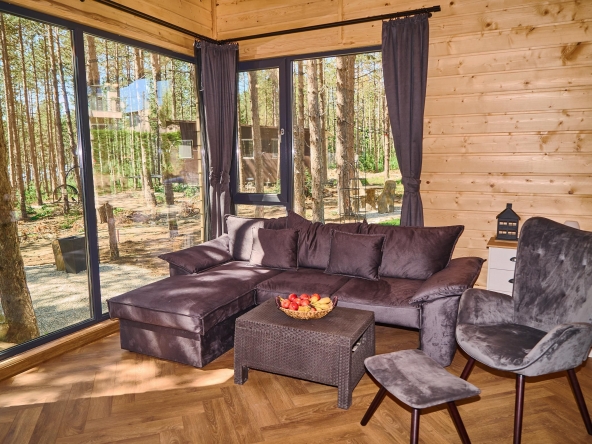 Дава се под наем Къща в Варна, Виница - 100 кв.м за 1000 € - Снимка #1