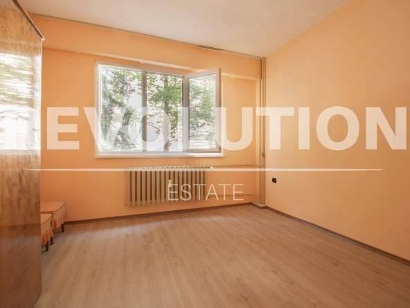 Дава се под наем Двустаен апартамент в София, Толстой - 65 кв.м за 498.27 € - Снимка #1