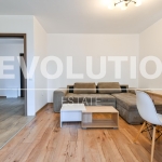 Дава се под наем Тристаен апартамент в София, Надежда 2 - 80 кв.м за 698.19 € - Снимка #1