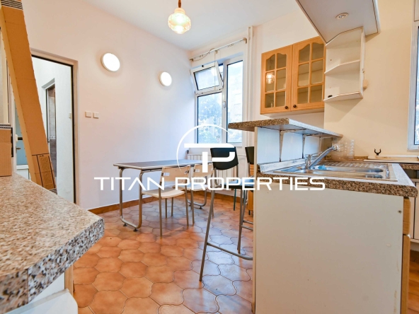 Дава се под наем Четиристаен апартамент в София, Център - 122 кв.м за 816 € - Снимка #1