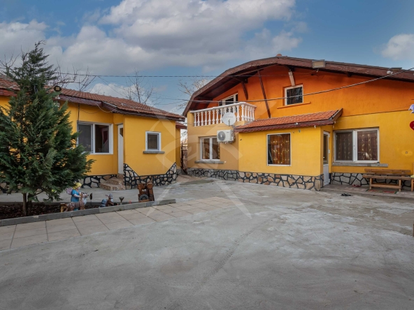 Къща в Нови Искър - 250 кв.м за 800 €/кв.м - Снимка #1