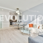 Дава се под наем Четиристаен апартамент в София, Бъкстон - 120 кв.м за 1300 € - Снимка #1