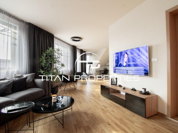 Дава се под наем Двустаен апартамент в София, Лозенец - 140 кв.м за 1200 € - Снимка #1