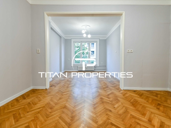 Дава се под наем Тристаен апартамент в София, Център - 90 кв.м за 899 € - Снимка #1