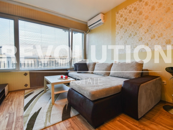 Дава се под наем Двустаен апартамент в София, Борово - 70 кв.м за 775 € - Снимка #1