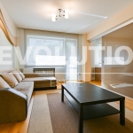 Дава се под наем Тристаен апартамент в София, Медицинска академия - 100 кв.м за 1000 € - Снимка #1