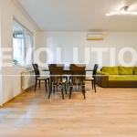 Дава се под наем Двустаен апартамент в София, Оборище - 73 кв.м за 750 € - Снимка #1