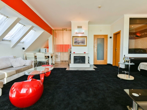 Едностаен апартамент в София, Студентски град - 75 кв.м за 2120 €/кв.м - Снимка #1