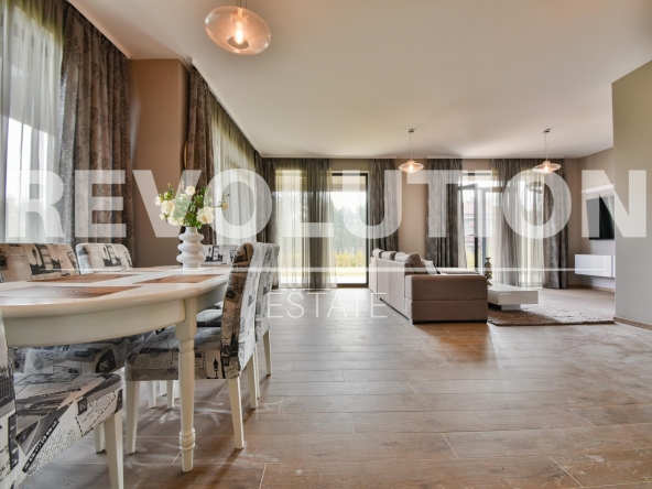 Дава се под наем Къща в София, Център - 400 кв.м за 2000 € - Снимка #1