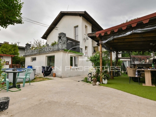 Мезонет в с. Волуяк, Област София-град - 200 кв.м за 1125 €/кв.м - Снимка #1