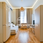 Дава се под наем Тристаен апартамент в София, Център - 55 кв.м за 840 € - Снимка #1