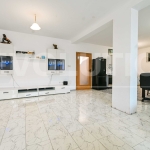 Тристаен апартамент в София, Надежда 2 - 130 кв.м за 2405 €/кв.м - Снимка #1