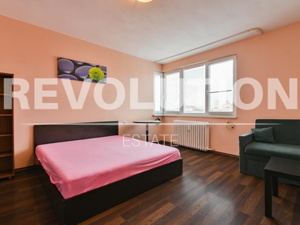 Дава се под наем Едностаен апартамент в София, Докторски паметник - 40 кв.м за 450 € - Снимка #1