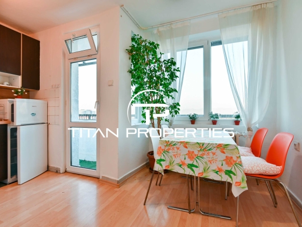 Дава се под наем Тристаен апартамент в София, Младост 1 - 96 кв.м за 612 € - Снимка #1
