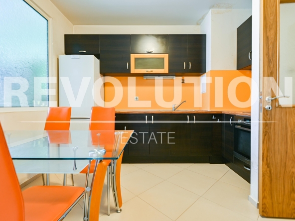 Дава се под наем Тристаен апартамент в София, Люлин 3 - 70 кв.м за 450 € - Снимка #1