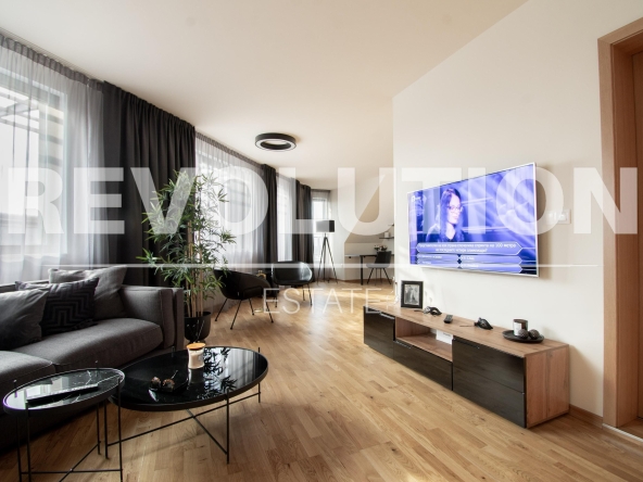 Дава се под наем Двустаен апартамент в София, Лозенец - 140 кв.м за 1200 € - Снимка #1