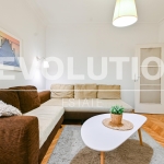 Дава се под наем Тристаен апартамент в София, Център - 86 кв.м за 800 € - Снимка #1