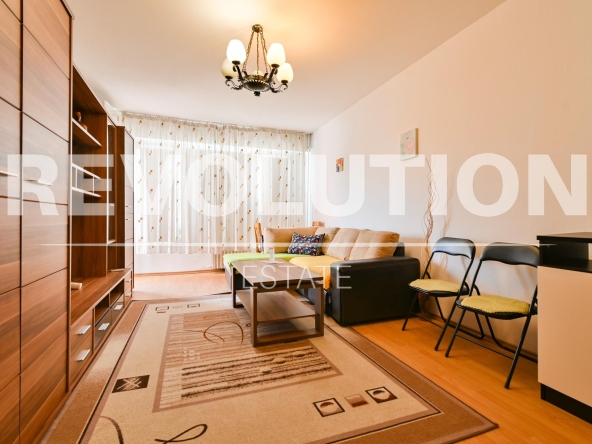 Дава се под наем Тристаен апартамент в София, Света Троица - 110 кв.м за 650 € - Снимка #1