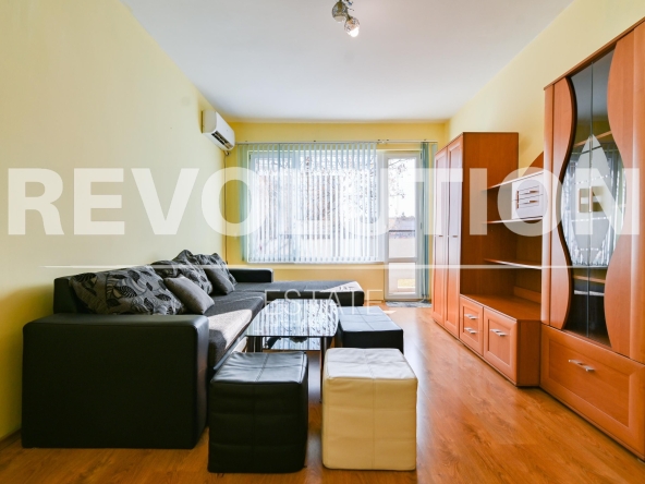 Дава се под наем Двустаен апартамент в София, Сухата река - 76 кв.м за 600 € - Снимка #1