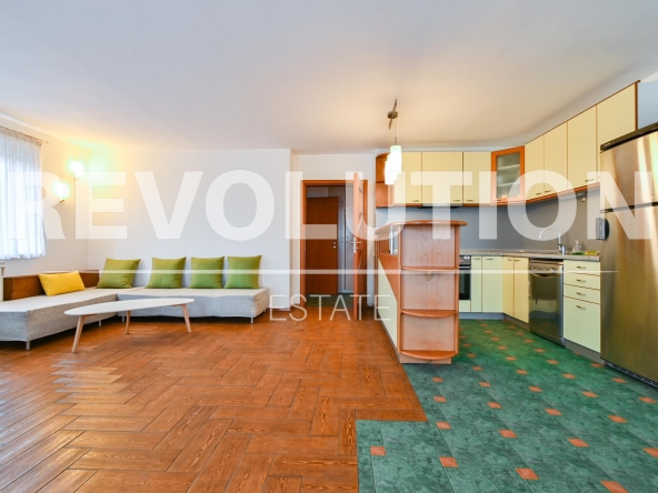 Дава се под наем Многостаен апартамент в София, Стрелбище - 117 кв.м за 650 € - Снимка #1