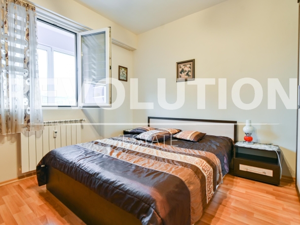 Дава се под наем Двустаен апартамент в София, Гоце Делчев - 65 кв.м за 700 € - Снимка #1