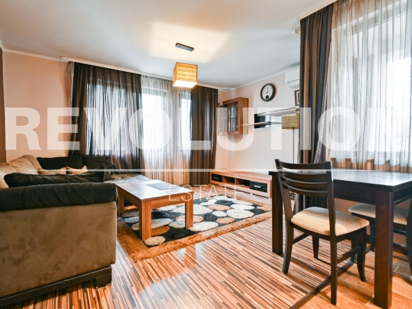 Дава се под наем Тристаен апартамент в София, Витоша - 90 кв.м за 825 € - Снимка #1