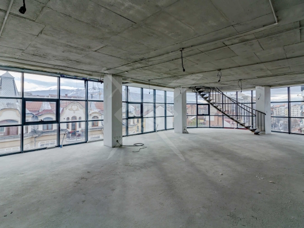 Заведение в София, Център - 429 кв.м за 3497 €/кв.м - Снимка #1