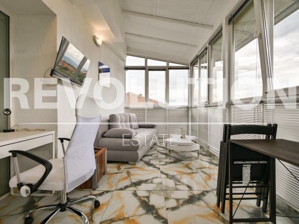 Дава се под наем Двустаен апартамент в София, Лозенец - 60 кв.м за 600 € - Снимка #1