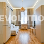 Дава се под наем Тристаен апартамент в София, Център - 55 кв.м за 860 € - Снимка #1