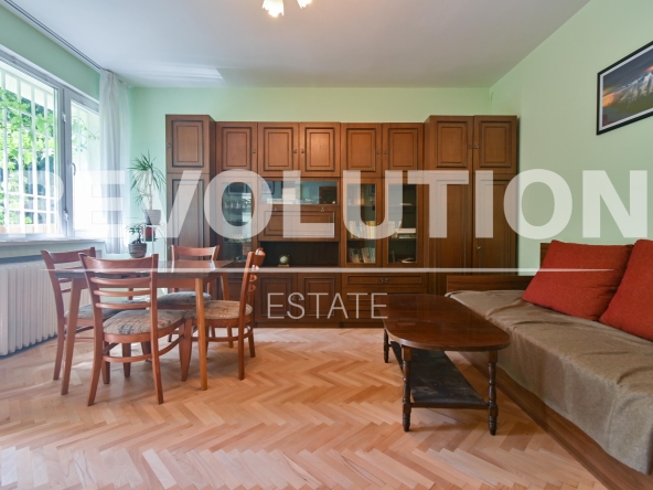 Дава се под наем Тристаен апартамент в София, Яворов - 93 кв.м за 750 € - Снимка #1