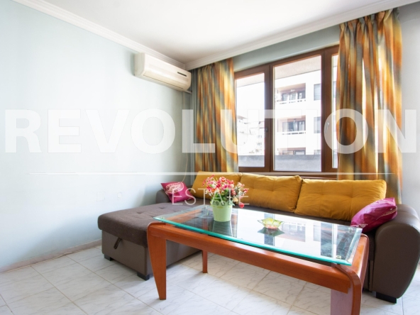 Дава се под наем Двустаен апартамент в София, Хладилника - 76 кв.м за 600 € - Снимка #1