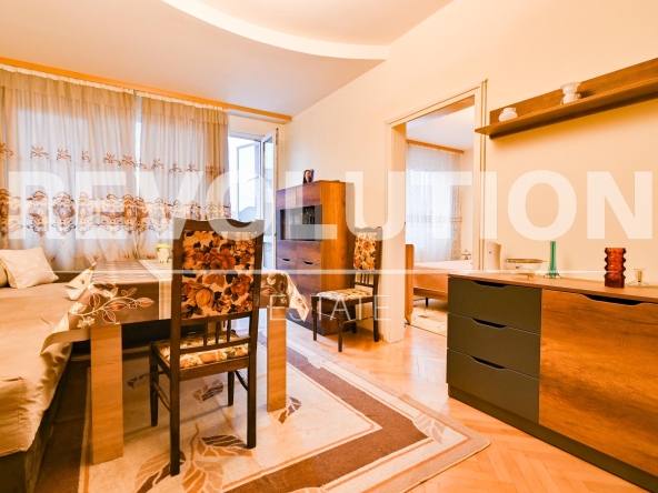 Дава се под наем Четиристаен апартамент в София, Оборище - 90 кв.м за 850 € - Снимка #1