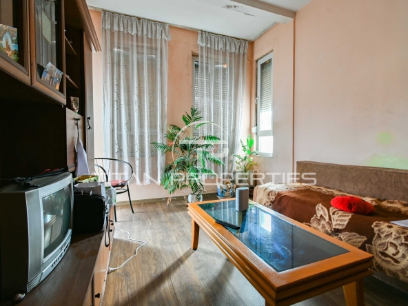 Двустаен апартамент в София, Център - 60 кв.м за 2834 €/кв.м - Снимка #1