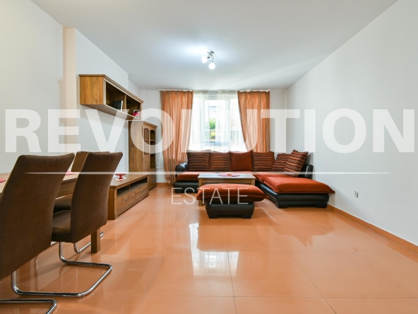 Дава се под наем Двустаен апартамент в София, Център - 65 кв.м за 825 € - Снимка #1