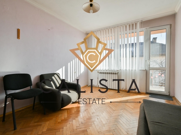 Тристаен апартамент в София, Левски - 110 кв.м за 2000 €/кв.м - Снимка #1